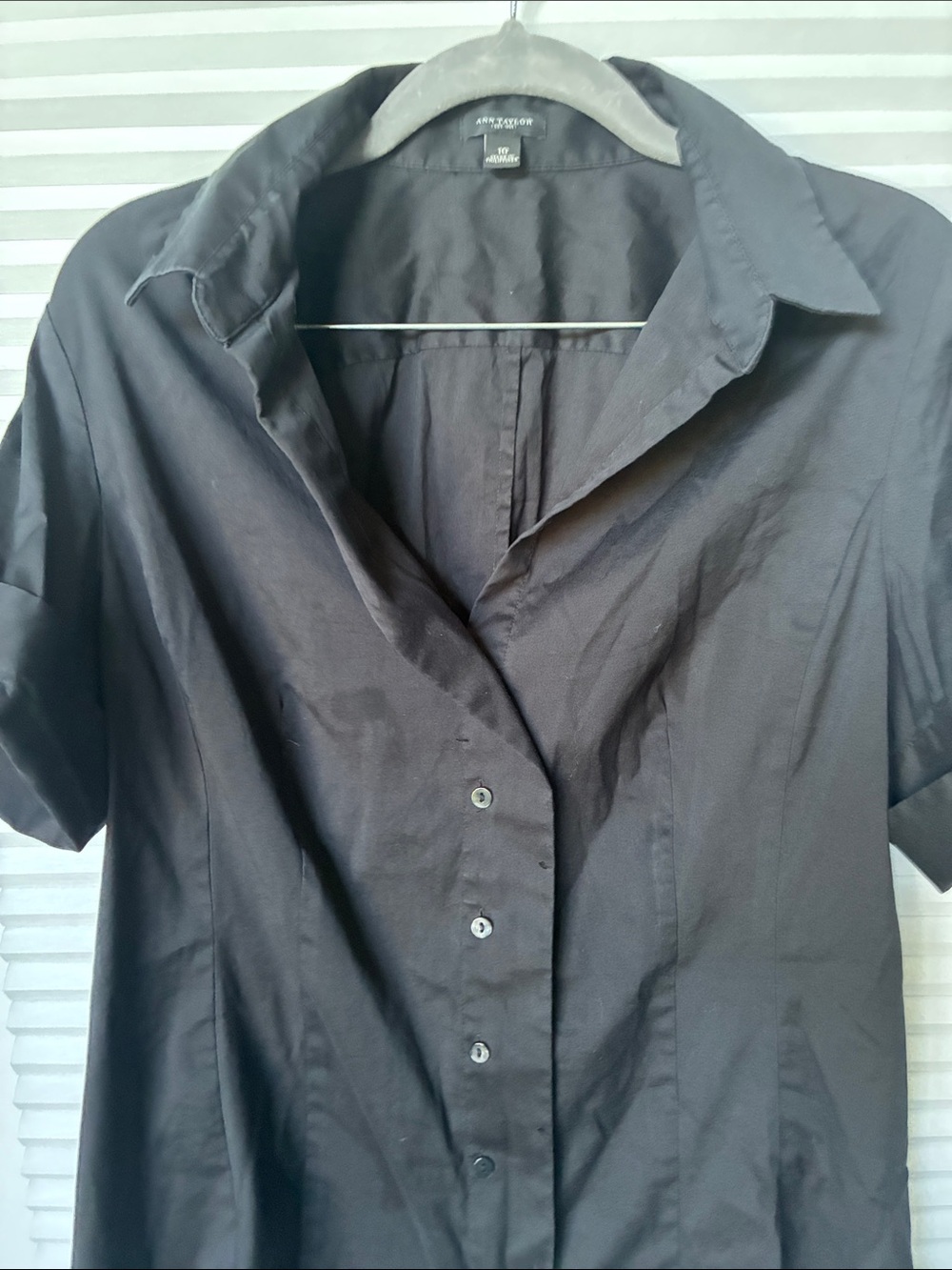 Ann Taylor Black Button-Front Short Sleeve Shirt